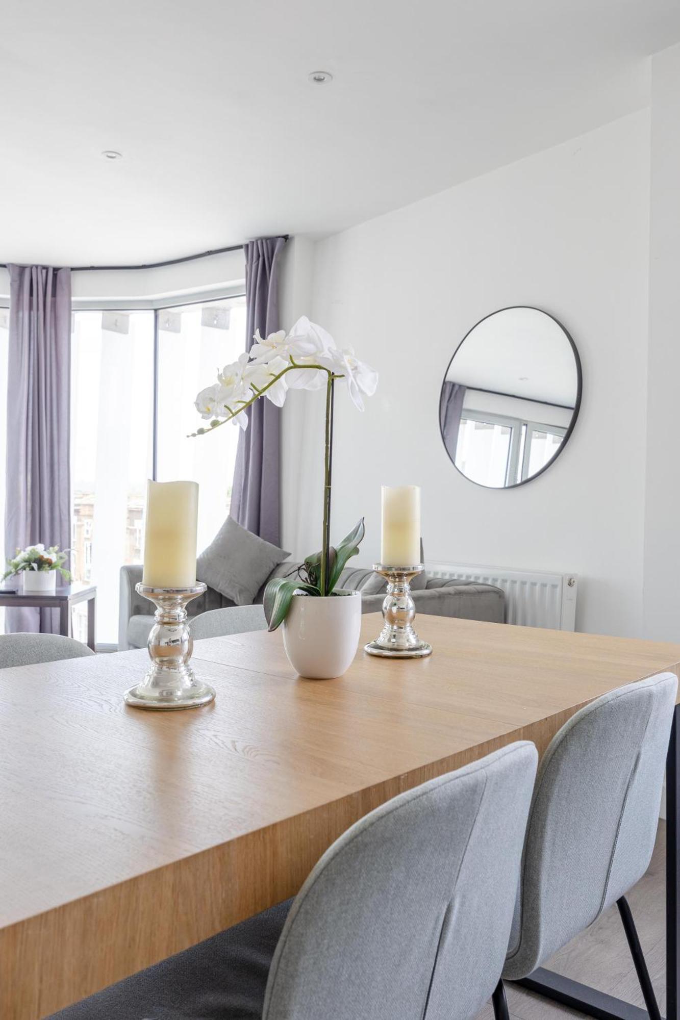 Vertigo Apartments Kingston upon Thames  Buitenkant foto